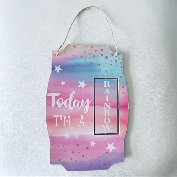 NWT Hobby Lobby Today I’m a Dreamer/Rainbow Wall Hanging Wool Pink Blue Art - Picture 1 of 4